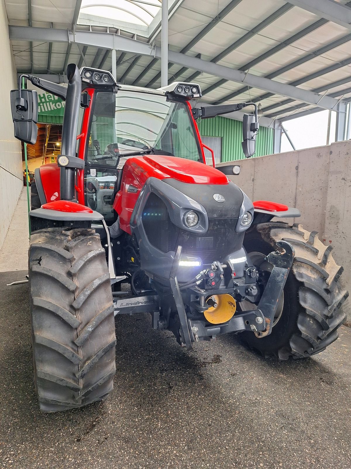 Traktor Türe ait Lindner Lintrac 130 (Stufe 5), Vorführmaschine içinde Bergheim (resim 2)