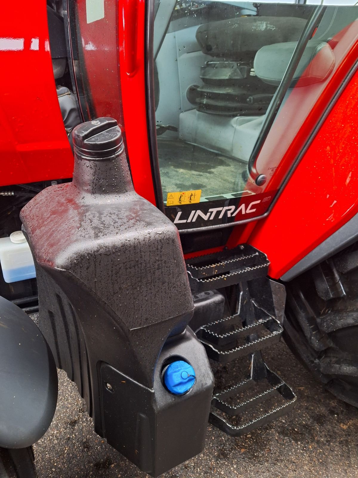 Traktor of the type Lindner Lintrac 130 (Stufe 5), Vorführmaschine in Bergheim (Picture 12)