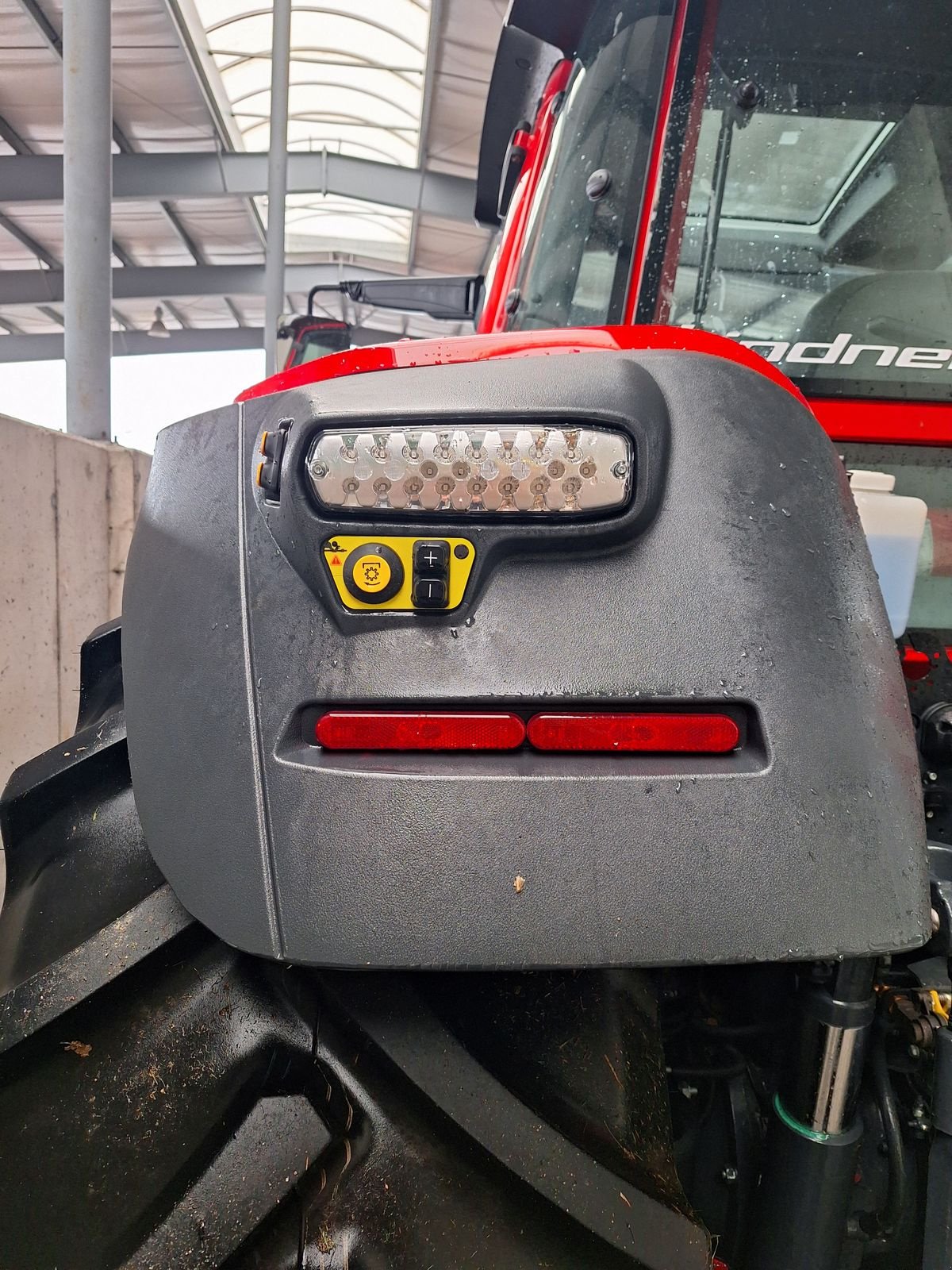 Traktor of the type Lindner Lintrac 130 (Stufe 5), Vorführmaschine in Bergheim (Picture 15)