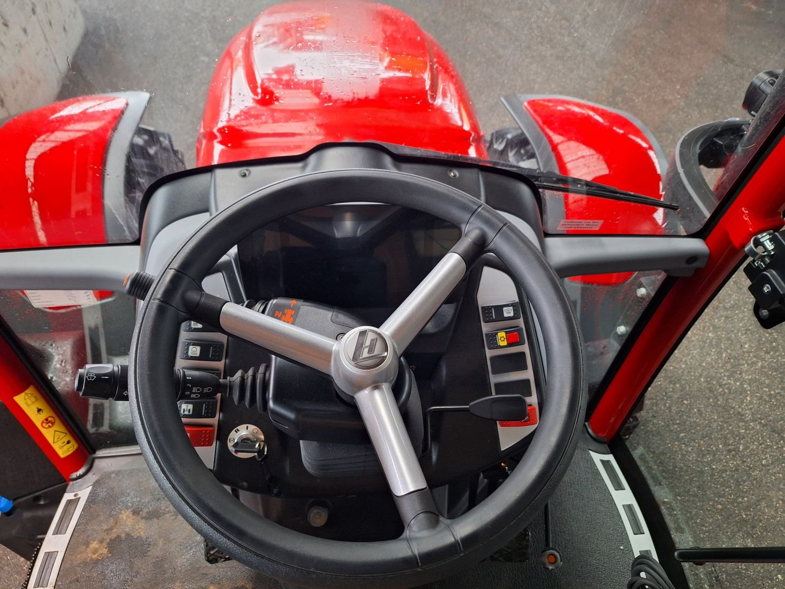 Traktor of the type Lindner Lintrac 130 (Stufe 5), Vorführmaschine in Bergheim (Picture 7)