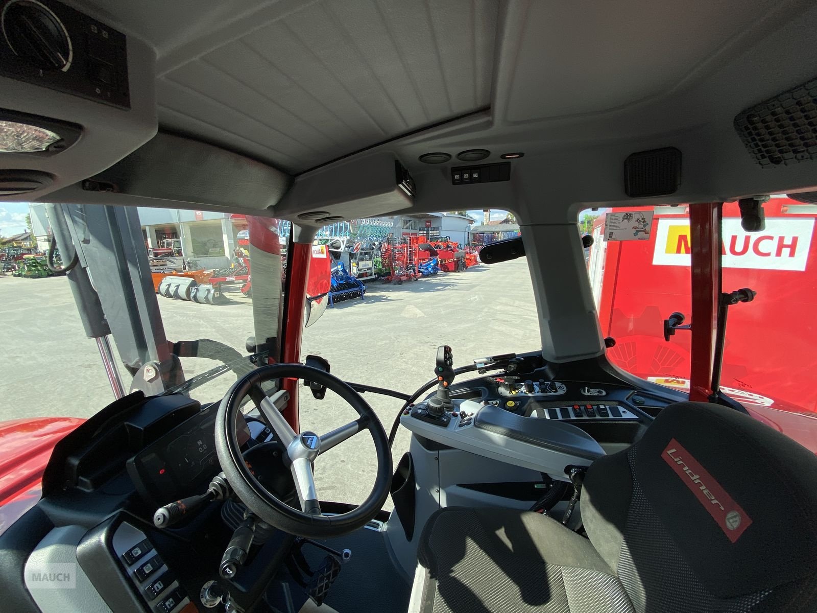 Traktor of the type Lindner Lintrac 130 (Stufe 5), Gebrauchtmaschine in Burgkirchen (Picture 13)
