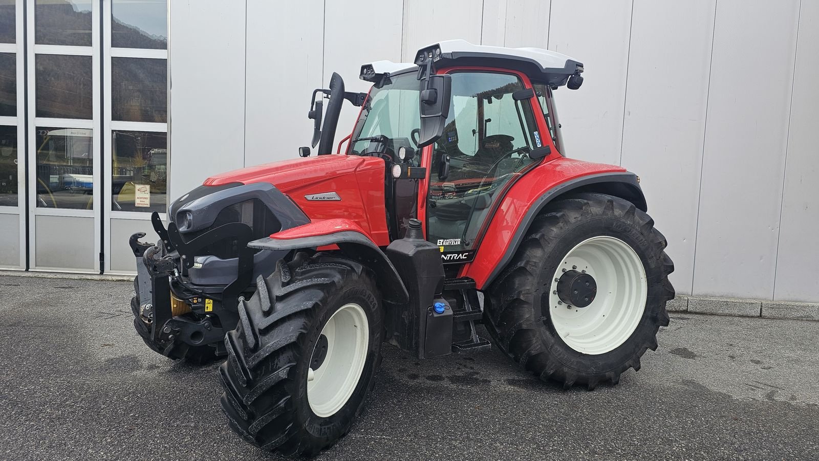 Traktor типа Lindner Lintrac 130 (Stufe 5) 4Rad-Lenkung, Gebrauchtmaschine в Ried im Oberinntal (Фотография 2)