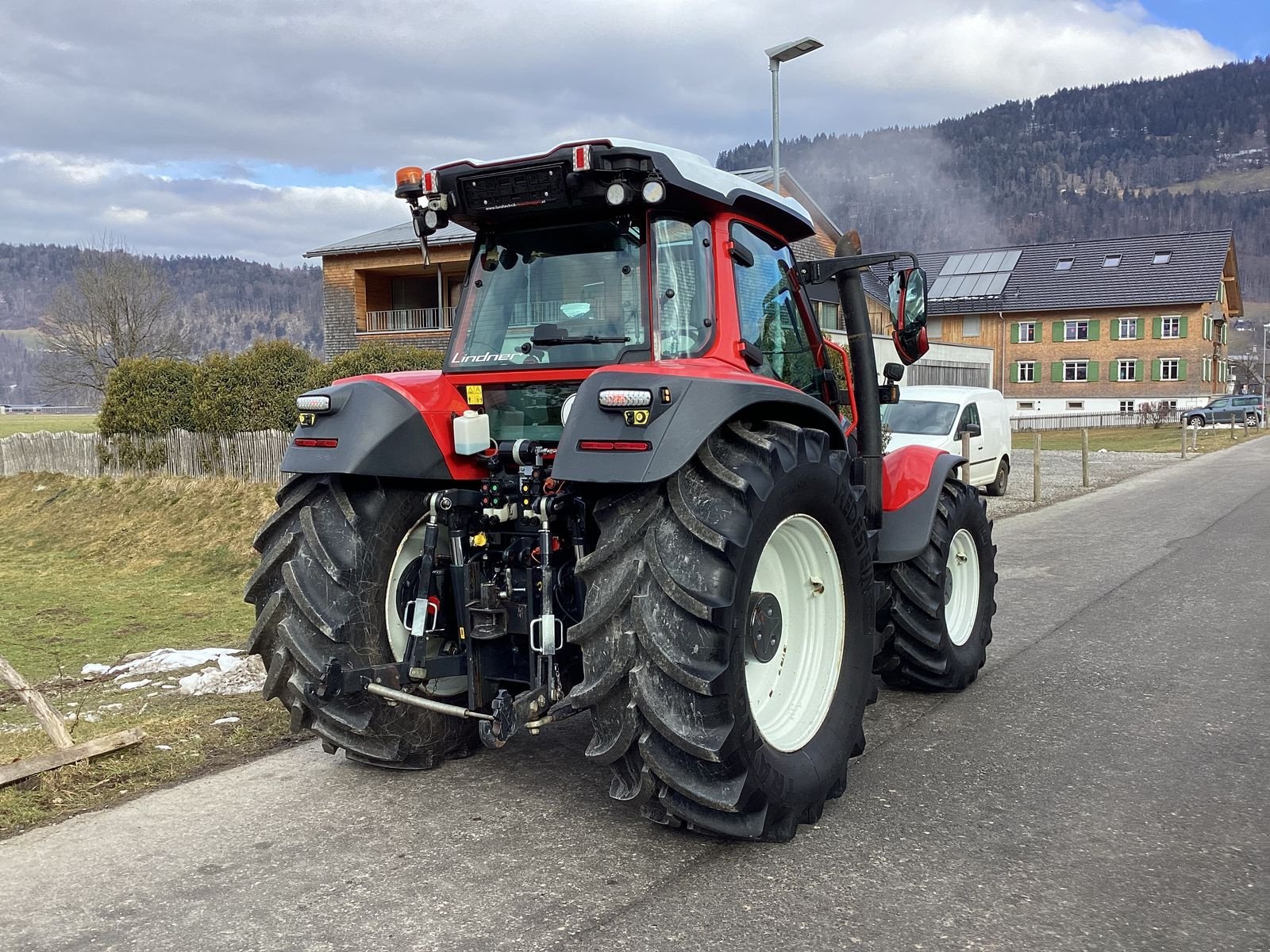 Traktor van het type Lindner Lintrac 130 (Stufe 5) 4Rad-Lenkung, Gebrauchtmaschine in Bezau (Foto 13)