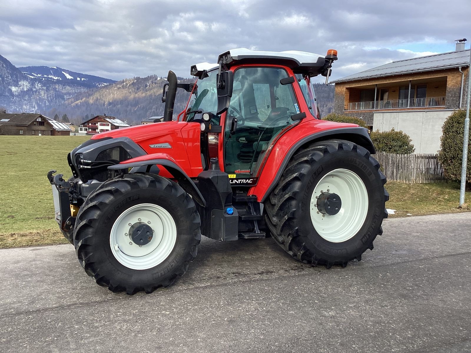 Traktor van het type Lindner Lintrac 130 (Stufe 5) 4Rad-Lenkung, Gebrauchtmaschine in Bezau (Foto 12)