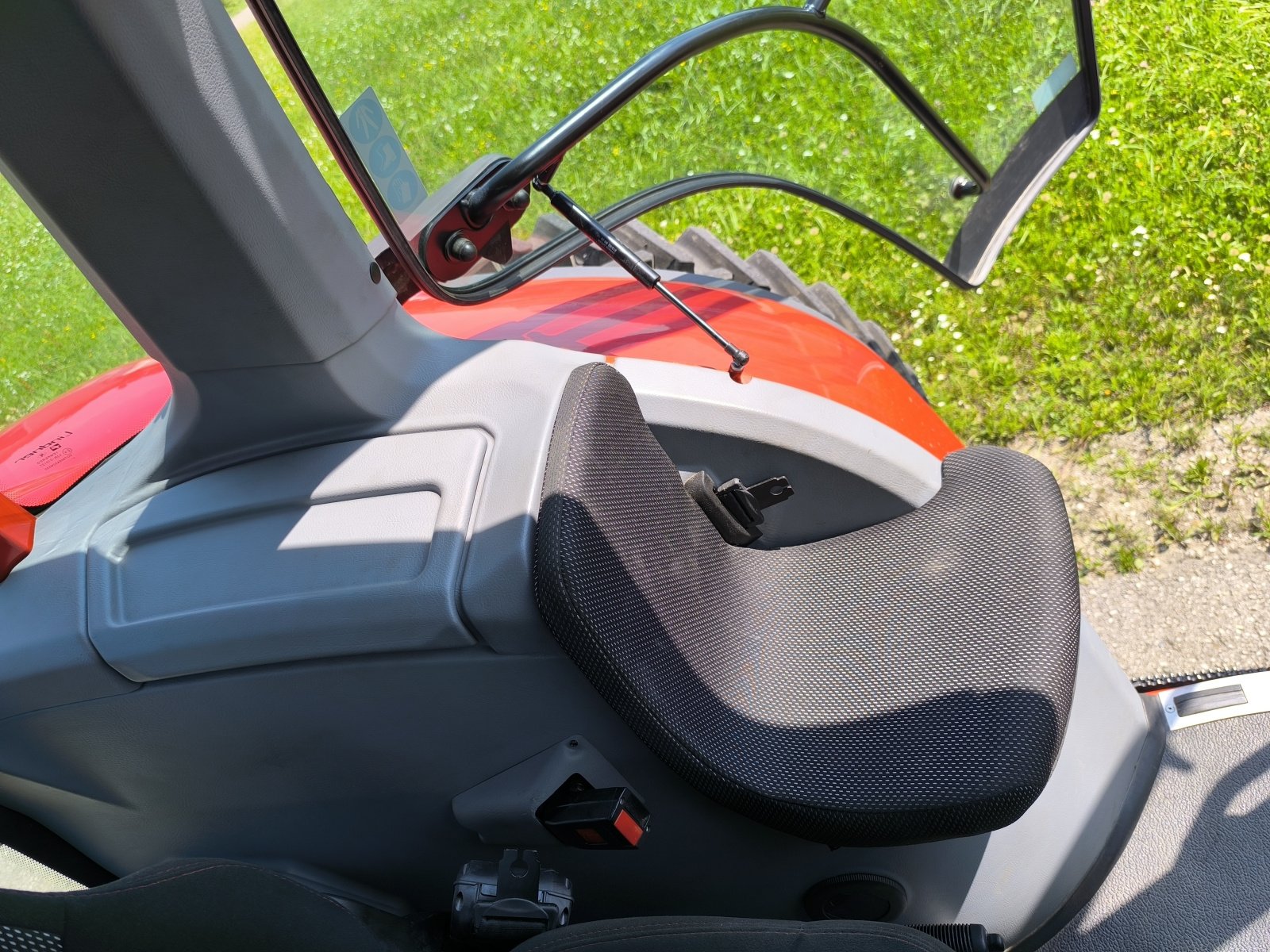 Traktor typu Lindner Lintrac 130, Gebrauchtmaschine v Ertl (Obrázek 4)