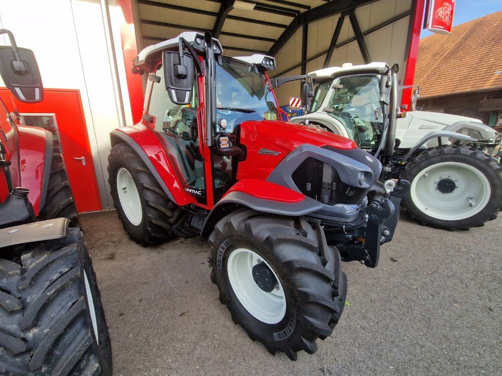 Traktor of the type Lindner Lintrac 70, Vorführmaschine in Etziken (Picture 1)