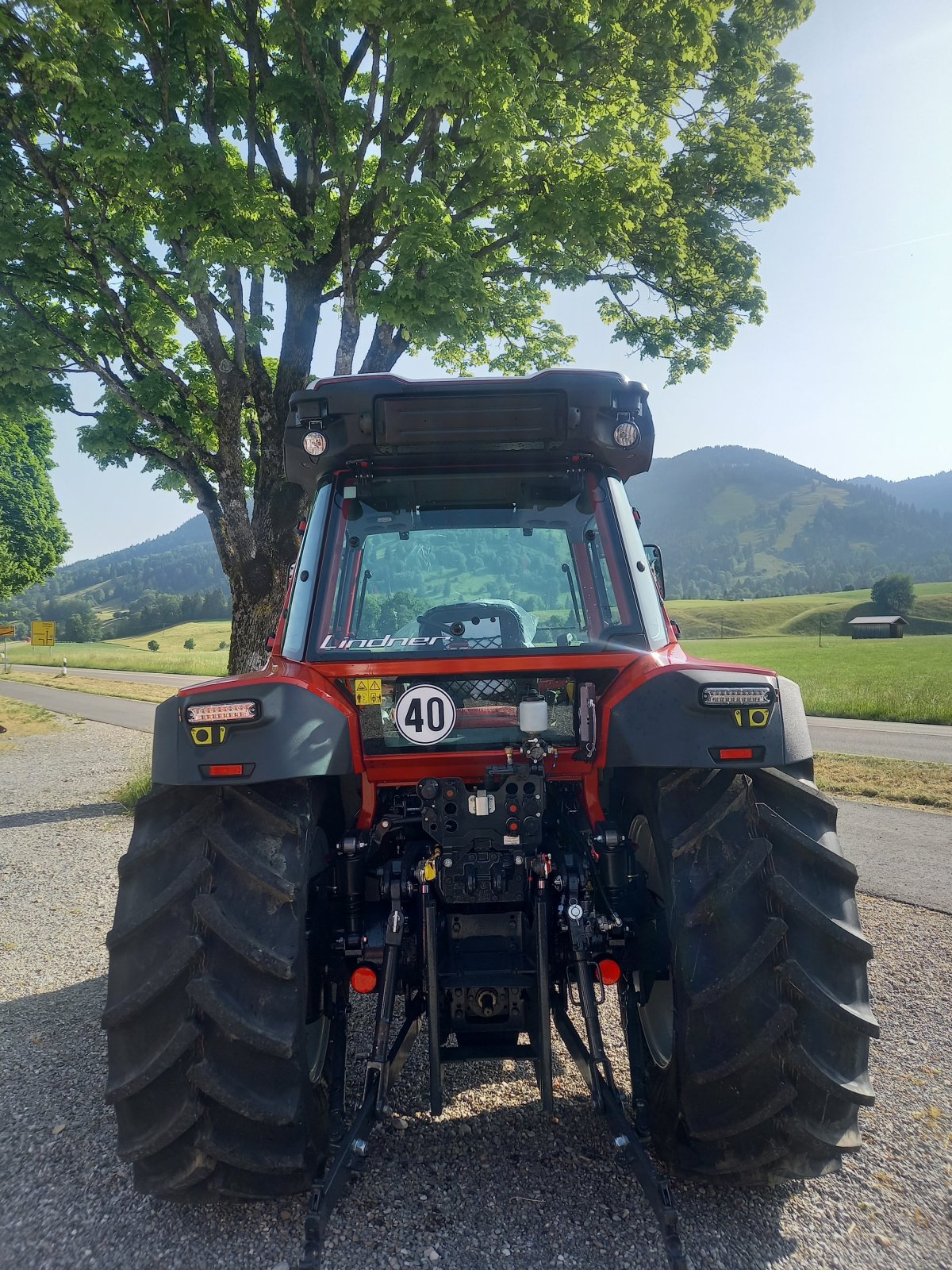 Traktor des Typs Lindner Lintrac 75 LS, Neumaschine in Unterammergau (Bild 4)