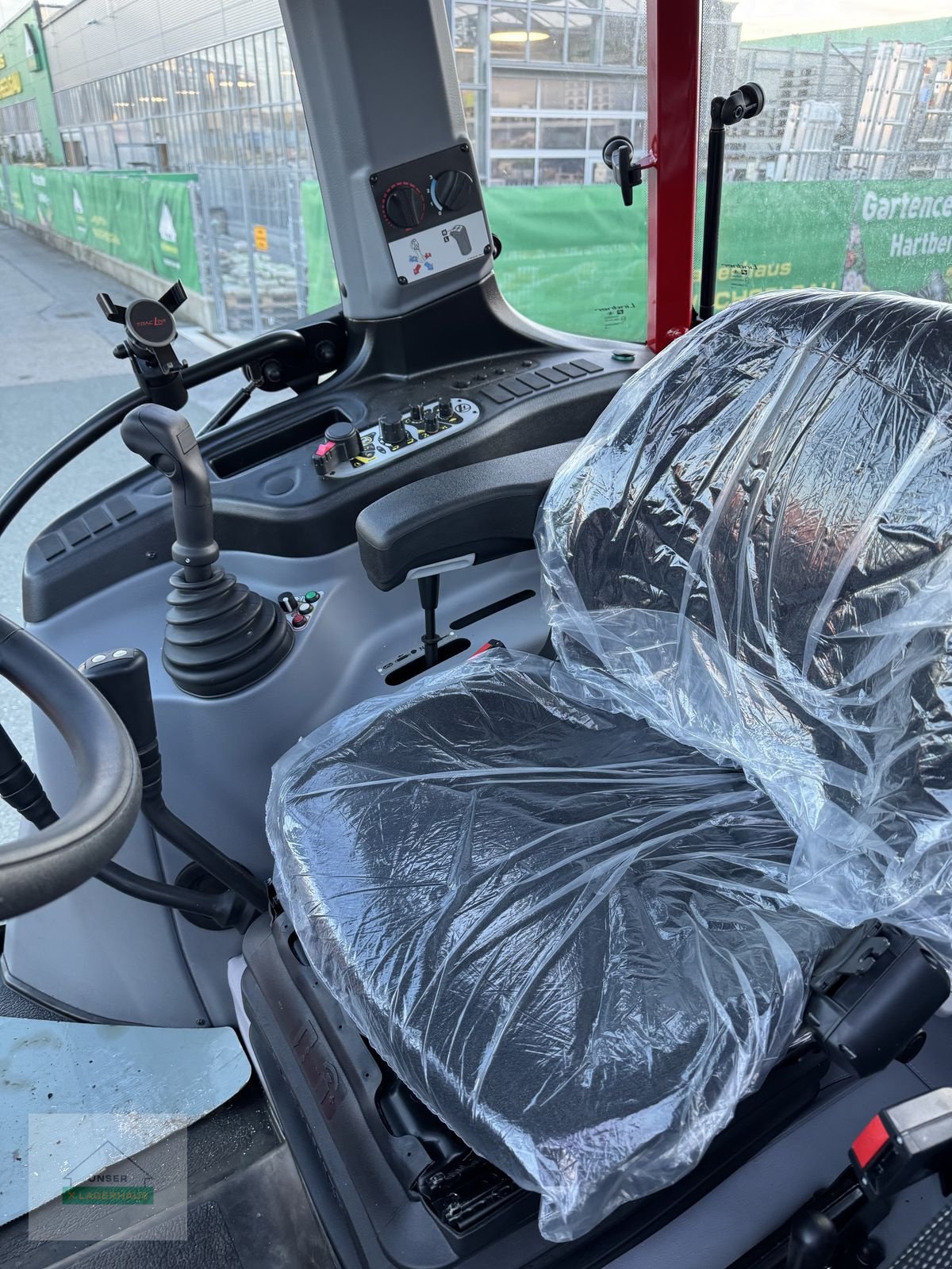 Traktor des Typs Lindner Lintrac 75 LS, Neumaschine in Hartberg (Bild 8)