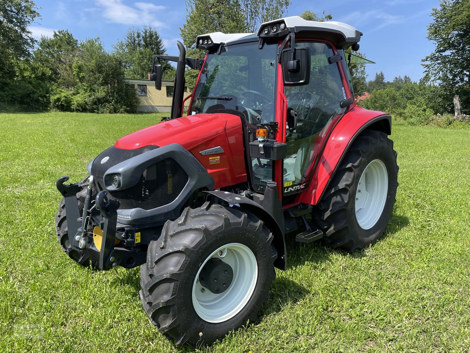 Traktor des Typs Lindner Lintrac 75 LS, Neumaschine in Kaumberg (Bild 2)