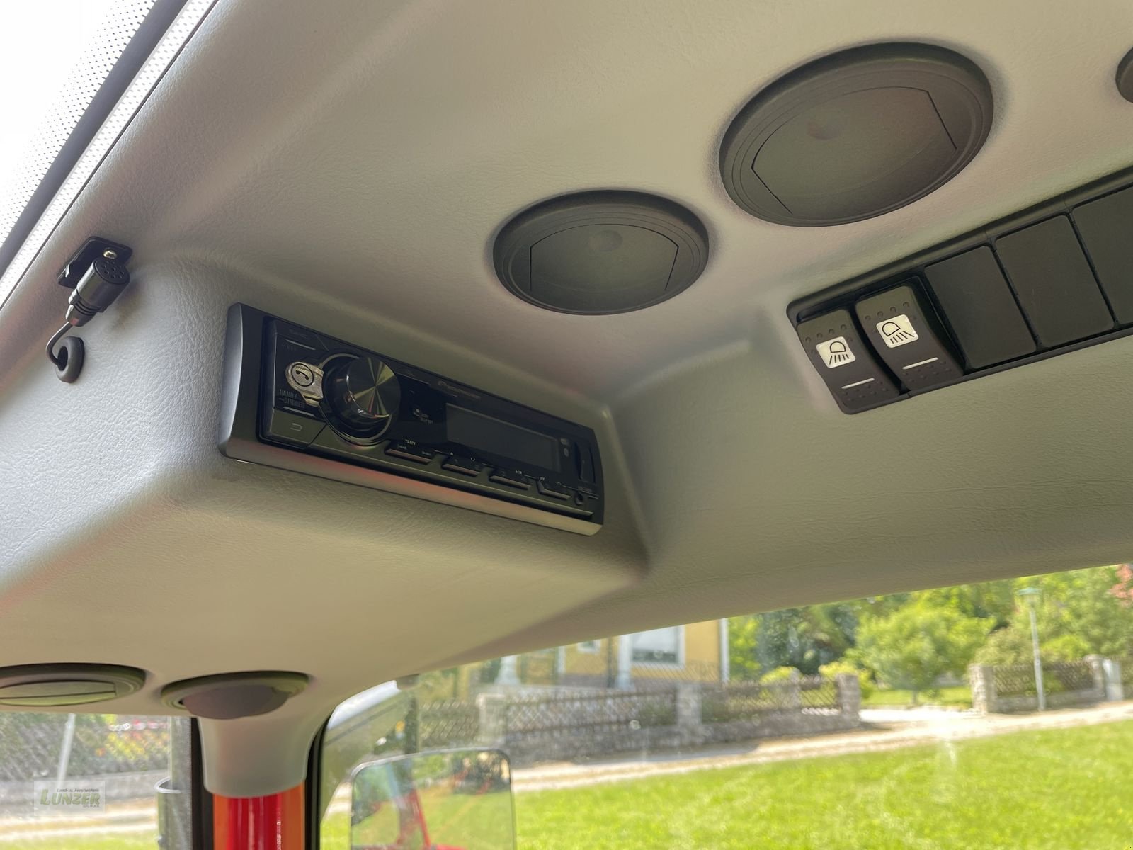 Traktor des Typs Lindner Lintrac 75 LS, Neumaschine in Kaumberg (Bild 16)