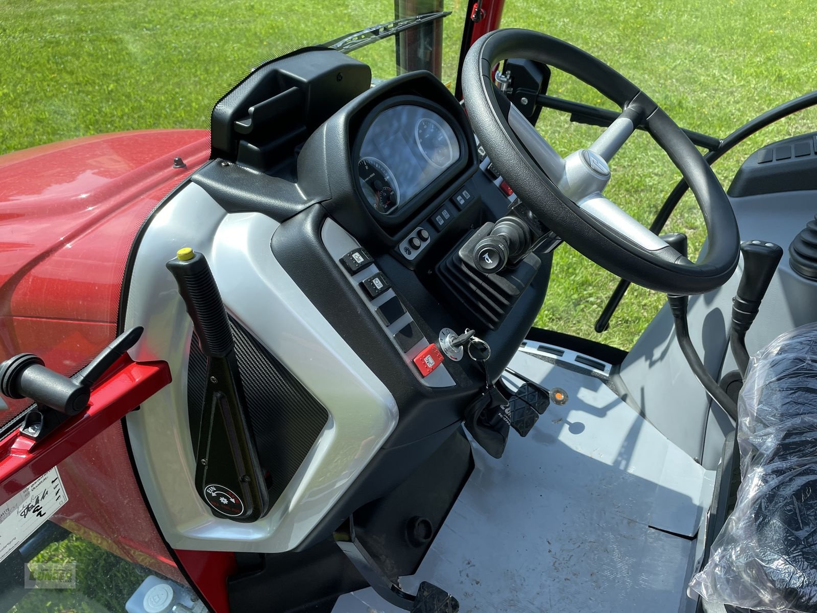 Traktor des Typs Lindner Lintrac 75 LS, Neumaschine in Kaumberg (Bild 10)