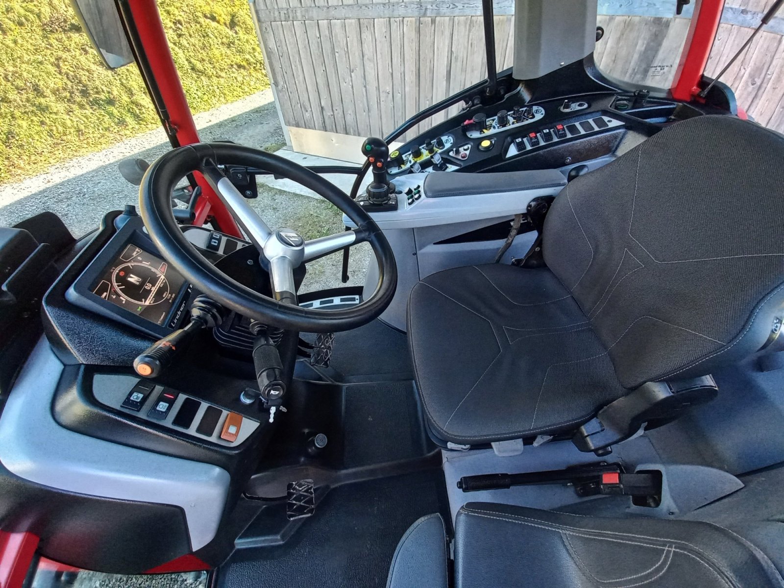 Traktor typu Lindner Lintrac 90, Gebrauchtmaschine v gorenja vas (Obrázek 8)