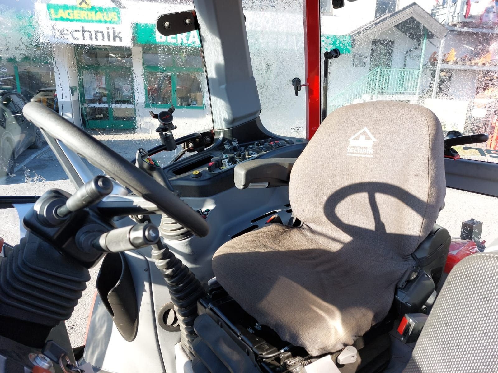 Traktor des Typs Lindner Lintrac 95 LS, Vorführmaschine in Saalfelden (Bild 5)