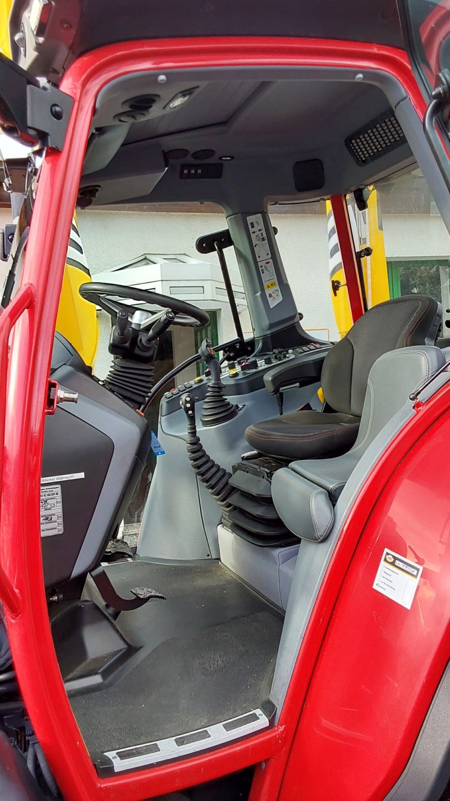 Traktor des Typs Lindner Lintrac 95 LS, Neumaschine in Alach (Bild 14)