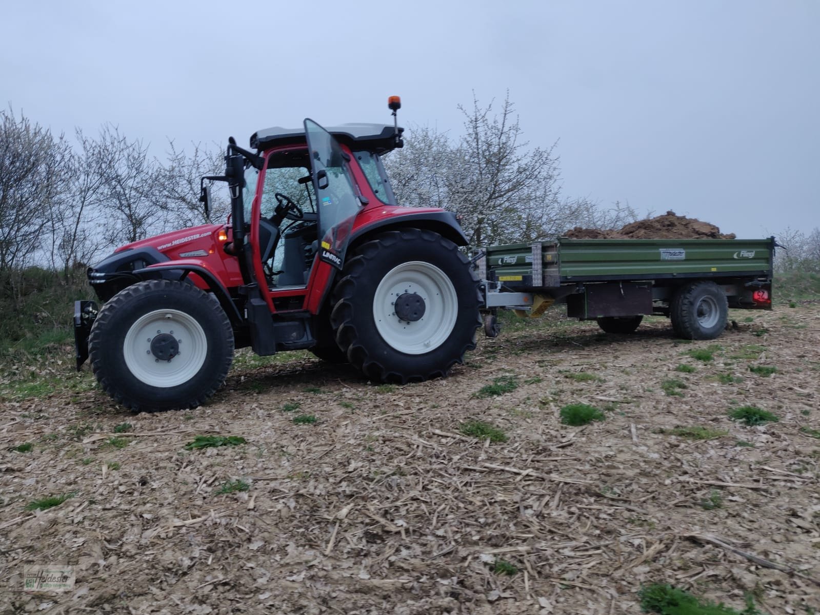 Traktor от тип Lindner Lintrac stufenlos, Neumaschine в Wildenberg (Снимка 16)