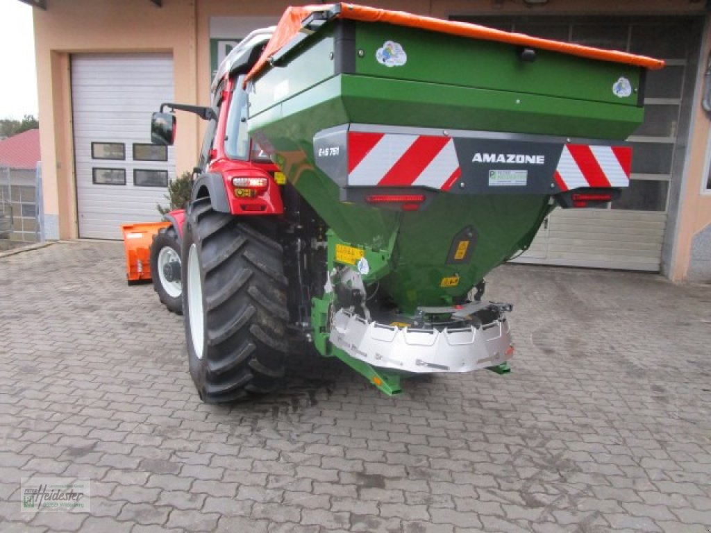 Traktor des Typs Lindner Lintrac, Neumaschine in Wildenberg (Bild 9)