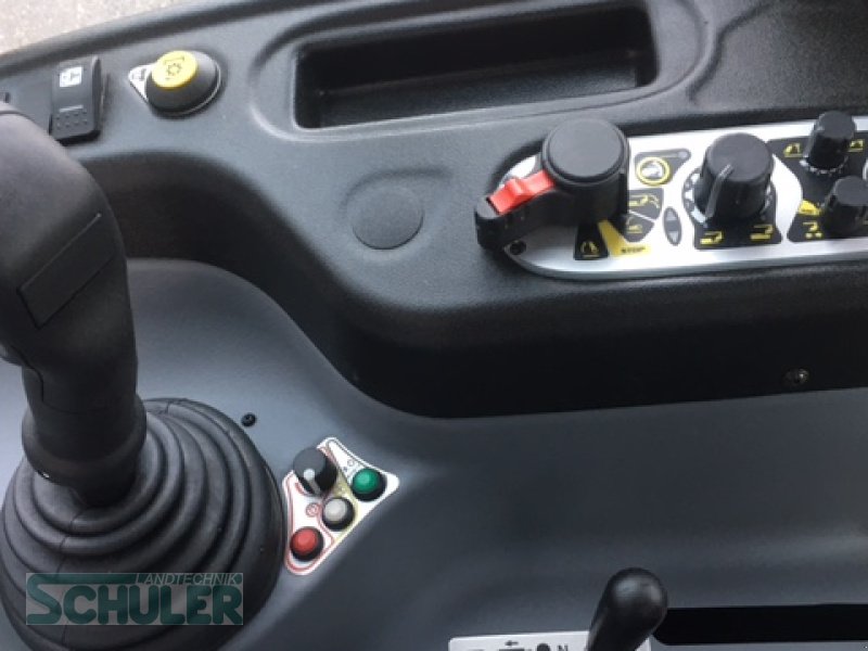 Traktor des Typs Lindner Lintrac75LS, Neumaschine in St. Märgen (Bild 17)