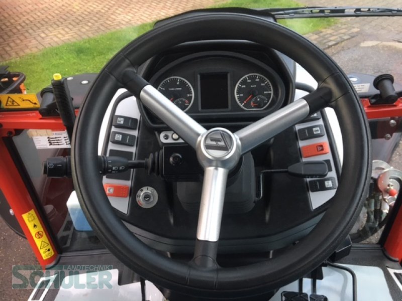 Traktor des Typs Lindner Lintrac75LS, Neumaschine in St. Märgen (Bild 18)