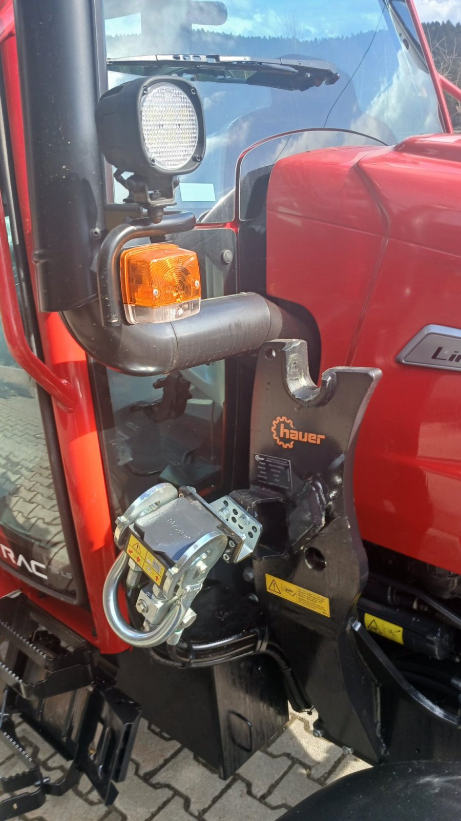Traktor of the type Lindner Traktor, Lindner, Lintrac 65LS, 75LS, 65, 75, Neumaschine in Bad Kötzting (Picture 3)