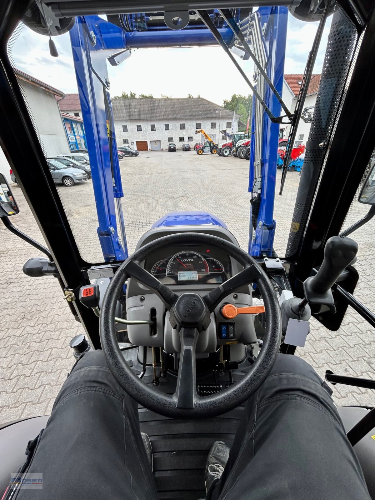 Traktor tipa LOVOL M 754 mit Frontlader, Neumaschine u Massing (Slika 15)