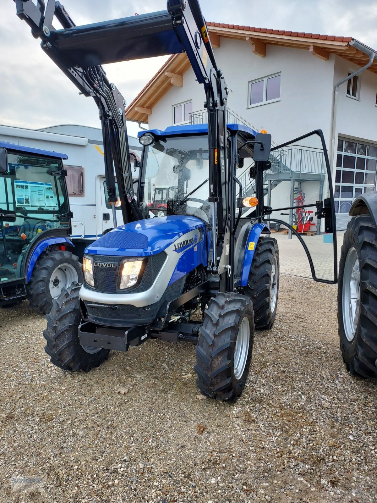 Traktor του τύπου LOVOL M254, Neumaschine σε Königsdorf (Φωτογραφία 3)