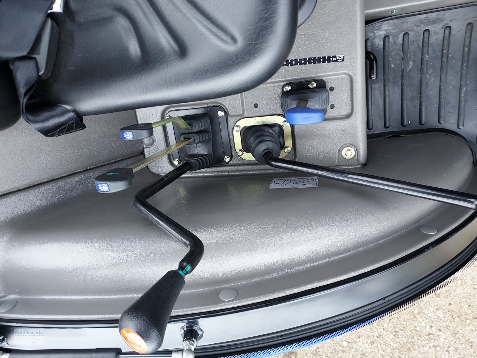 Traktor του τύπου LOVOL M254, Neumaschine σε Königsdorf (Φωτογραφία 5)