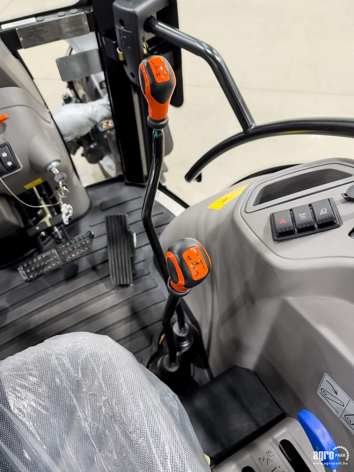 Traktor del tipo LOVOL M3075 M754 tractor with air brakes, Doosan/Hyundai engine, with 540/1000 PTO, Gebrauchtmaschine In Csengele (Immagine 14)