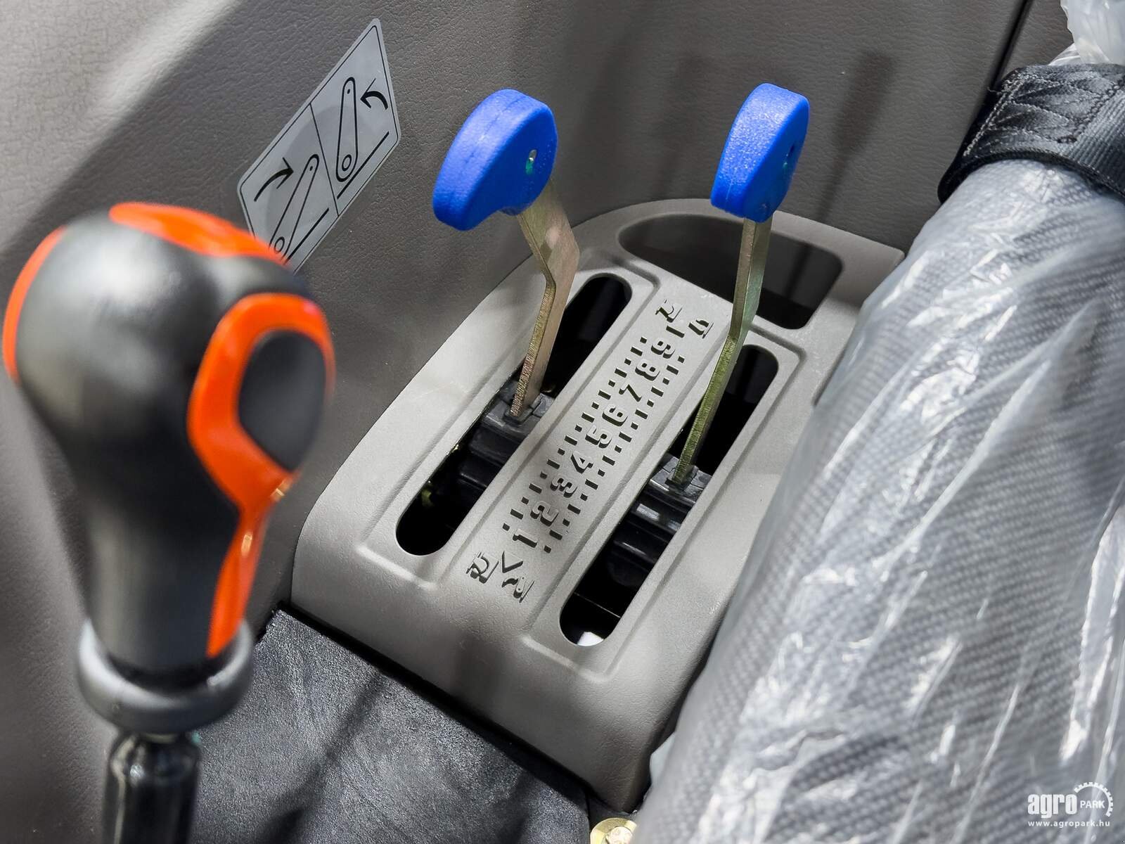 Traktor del tipo LOVOL M3075 M754 tractor with air brakes, Doosan/Hyundai engine, with 540/1000 PTO, Gebrauchtmaschine In Csengele (Immagine 16)