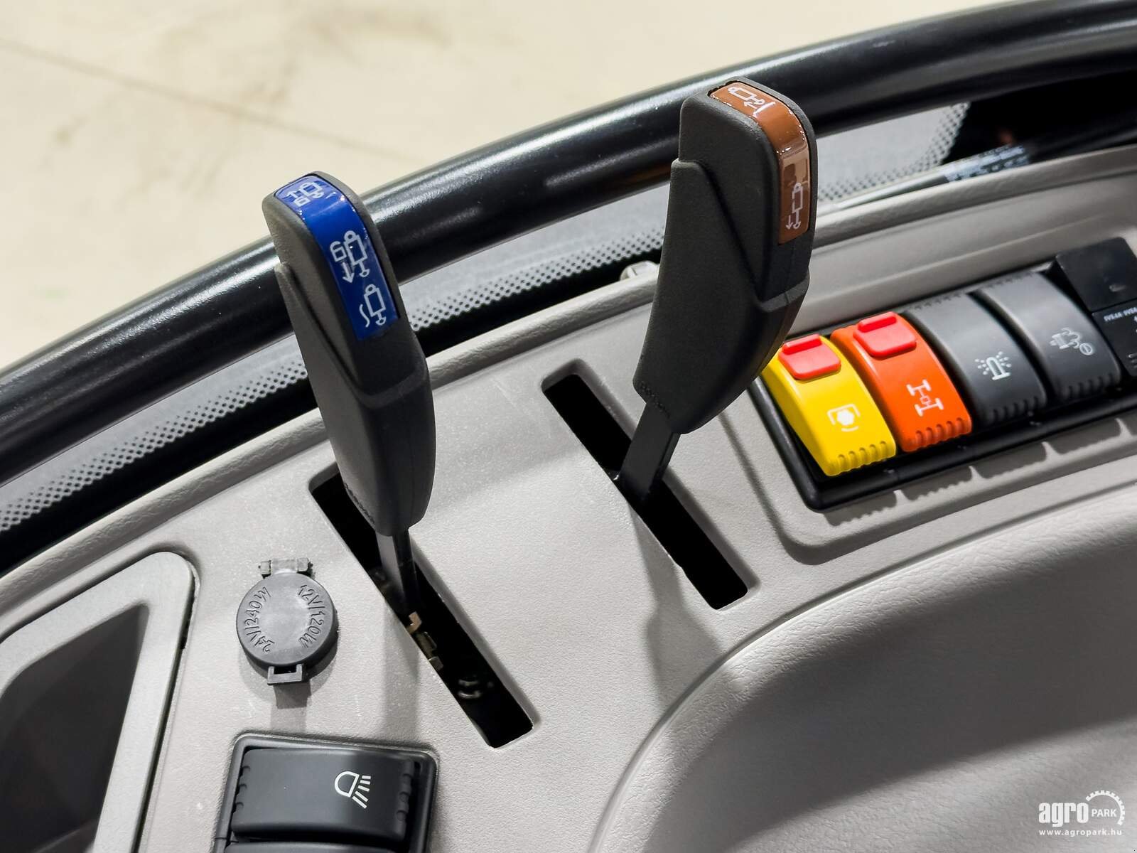 Traktor del tipo LOVOL M3075 M754 tractor with air brakes, Doosan/Hyundai engine, with 540/1000 PTO, Gebrauchtmaschine In Csengele (Immagine 18)