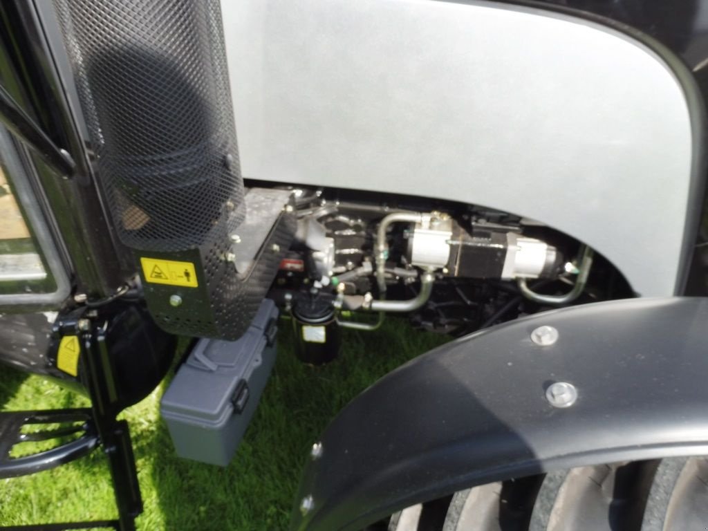 Traktor za tip LOVOL M504 CABINE CLIMATISEE, Gebrauchtmaschine u RETHEL (Slika 10)