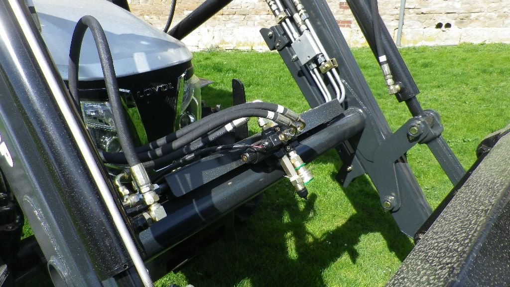 Traktor типа LOVOL M504 CHARGEUR FRONTAL, Gebrauchtmaschine в RETHEL (Фотография 7)
