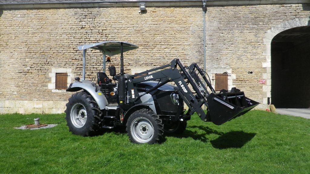 Traktor типа LOVOL M504 CHARGEUR FRONTAL, Gebrauchtmaschine в RETHEL (Фотография 1)