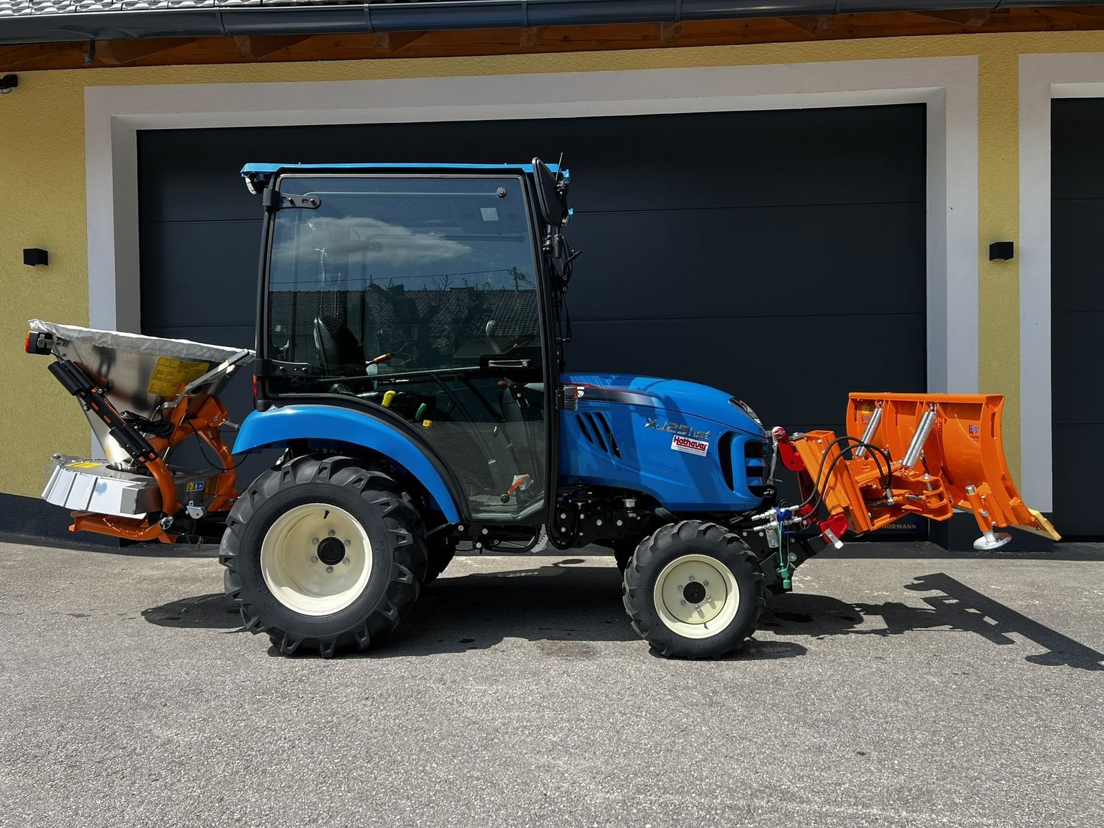 Traktor типа LS Tractor XJ 25 HST SNOW-LINE, Neumaschine в Pischelsdorf (Фотография 2)