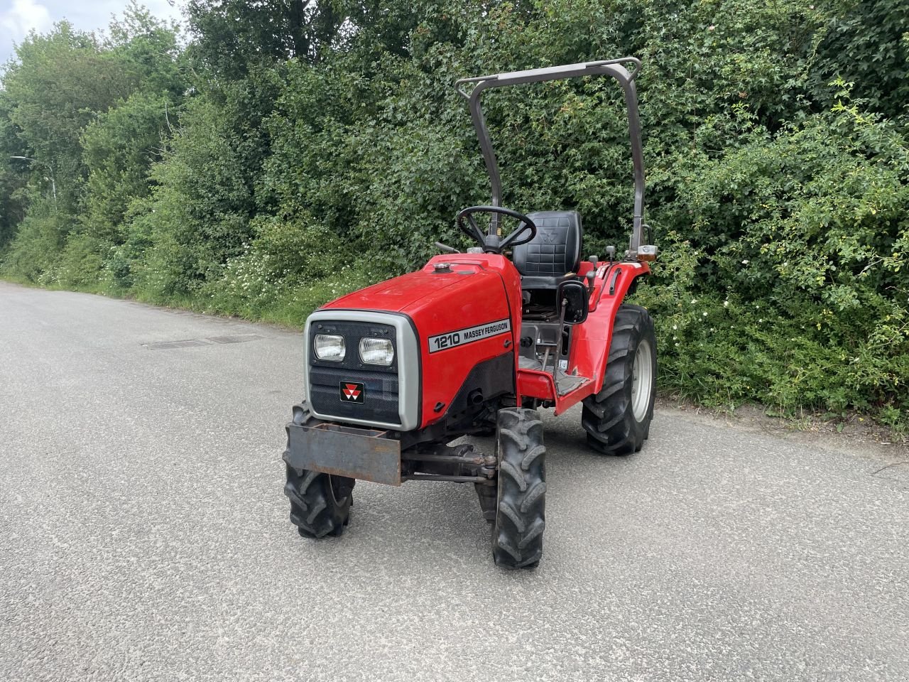 Traktor typu Massey Ferguson 1210, Gebrauchtmaschine v Assen (Obrázok 1)