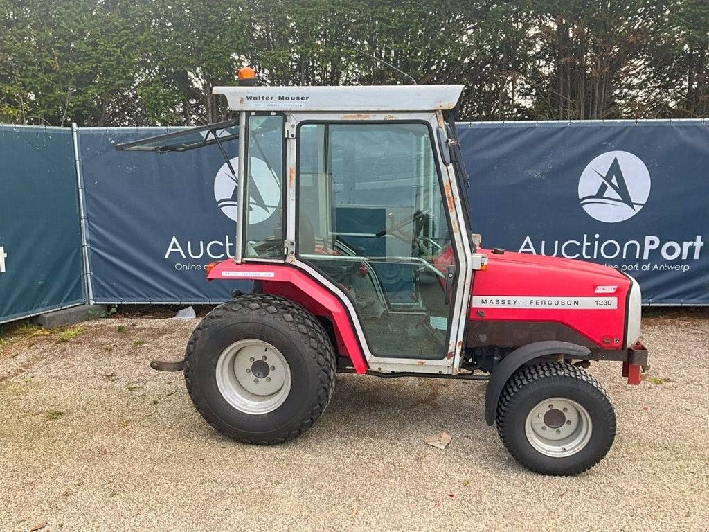 Traktor a típus Massey Ferguson 1230, Gebrauchtmaschine ekkor: Antwerpen (Kép 3)