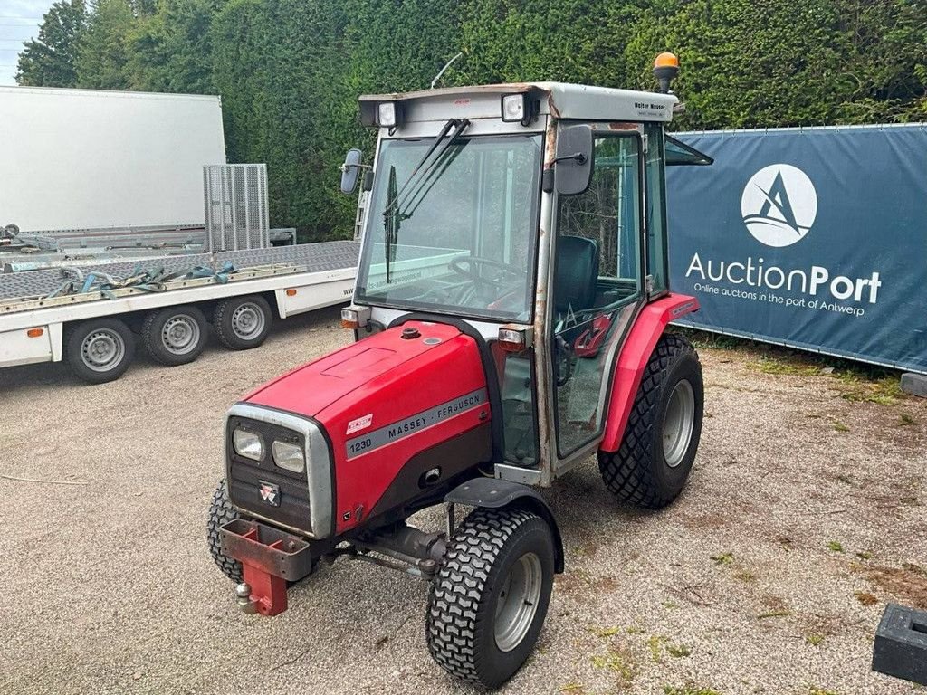 Traktor van het type Massey Ferguson 1230, Gebrauchtmaschine in Antwerpen (Foto 7)
