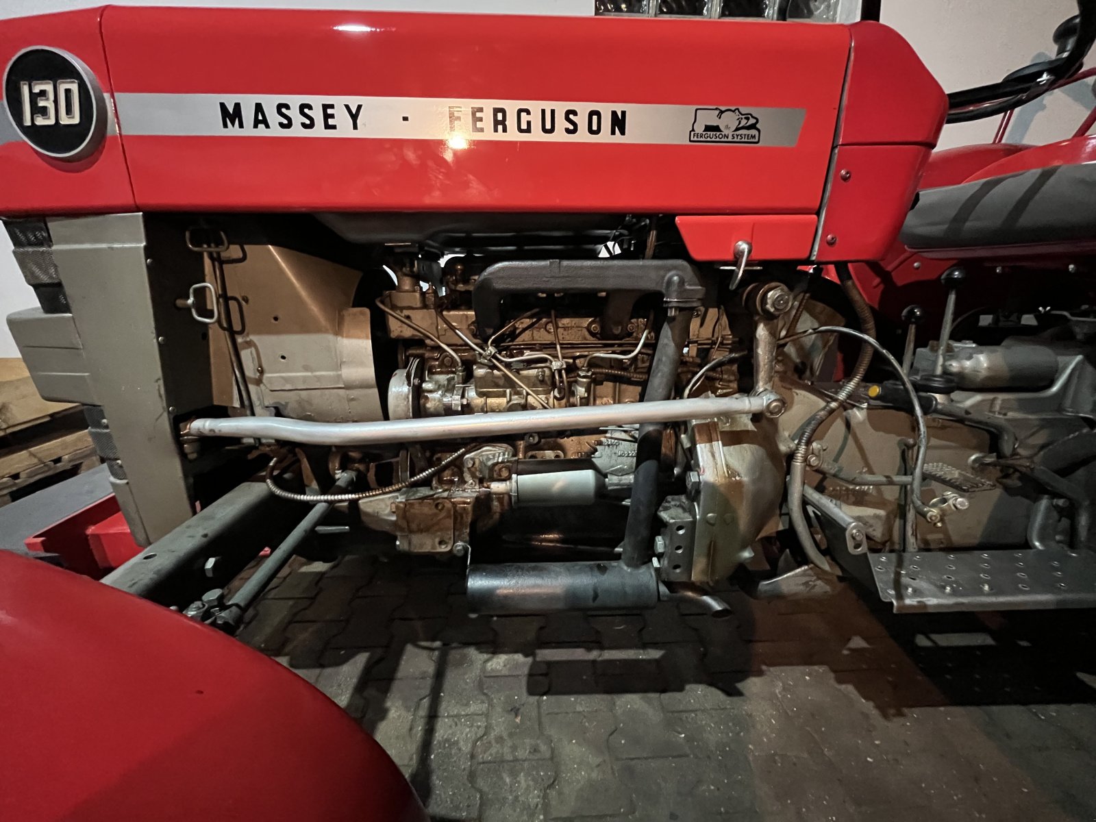 Traktor des Typs Massey Ferguson 130, Gebrauchtmaschine in Neustadt Donau (Bild 1)