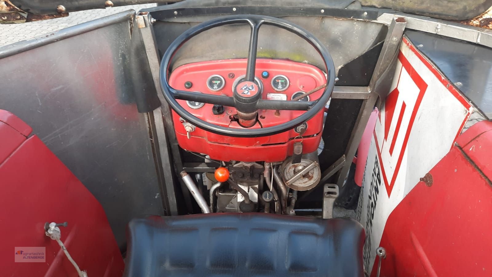 Traktor des Typs Massey Ferguson 133 / 135 / 145 / 165 / 168 / 185 / 188, Gebrauchtmaschine in Altenberge (Bild 9)