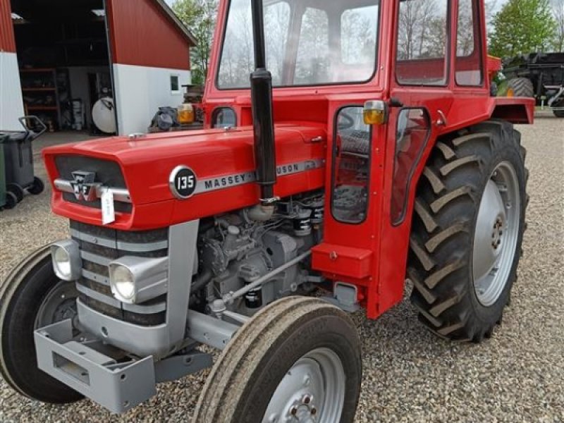 Traktor a típus Massey Ferguson 135 8 gears model Fermo hus, Gebrauchtmaschine ekkor: Ejstrupholm (Kép 1)