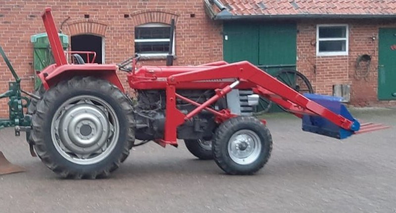 Traktor of the type Massey Ferguson 165, Gebrauchtmaschine in Binnen (Picture 3)