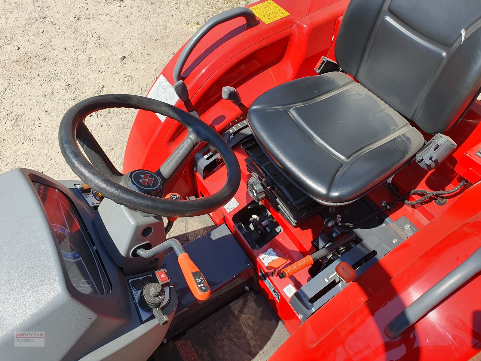 Traktor typu Massey Ferguson 1740 E, Neumaschine w Kirkel-Altstadt (Zdjęcie 12)