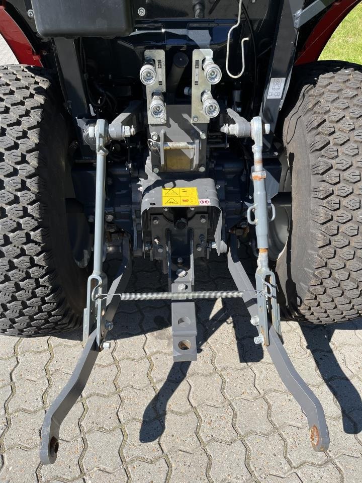 Traktor типа Massey Ferguson 1740M HC, Gebrauchtmaschine в Toftlund (Фотография 3)