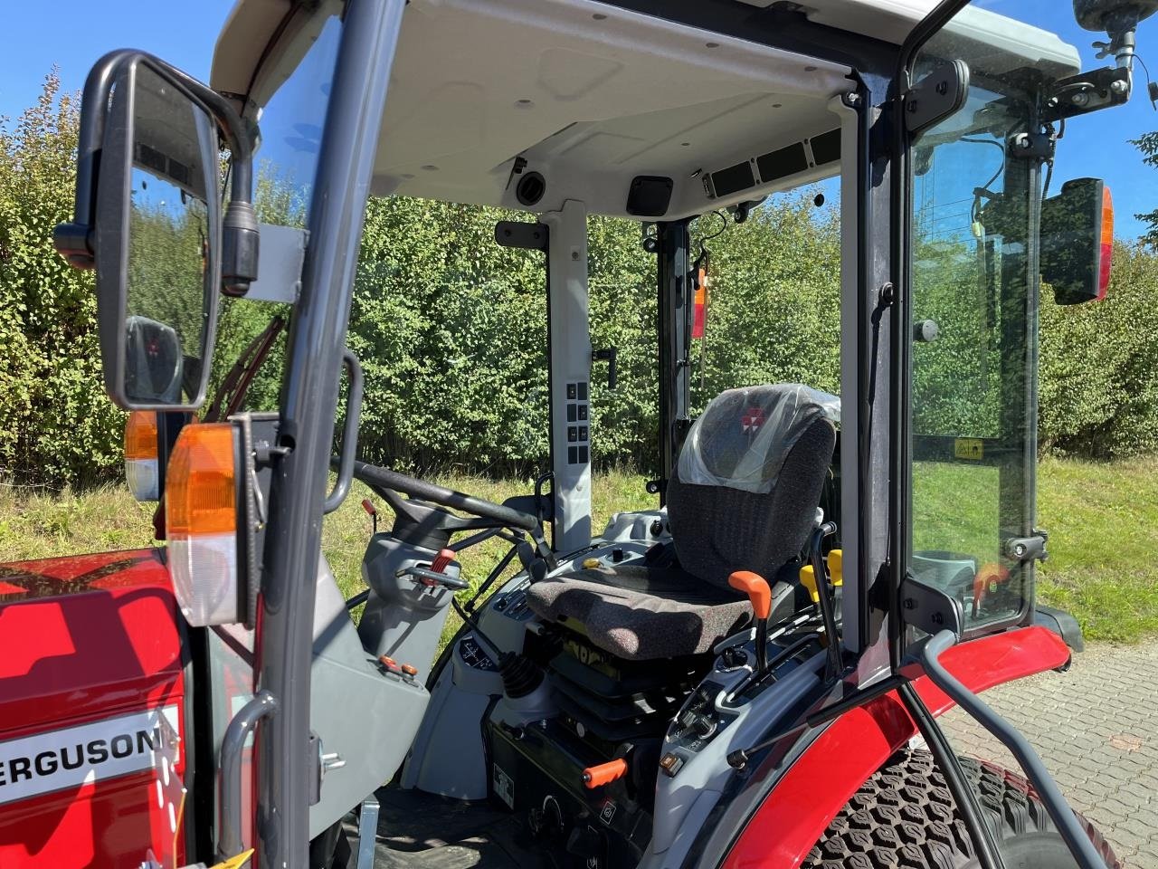 Traktor типа Massey Ferguson 1740M HC, Gebrauchtmaschine в Toftlund (Фотография 4)