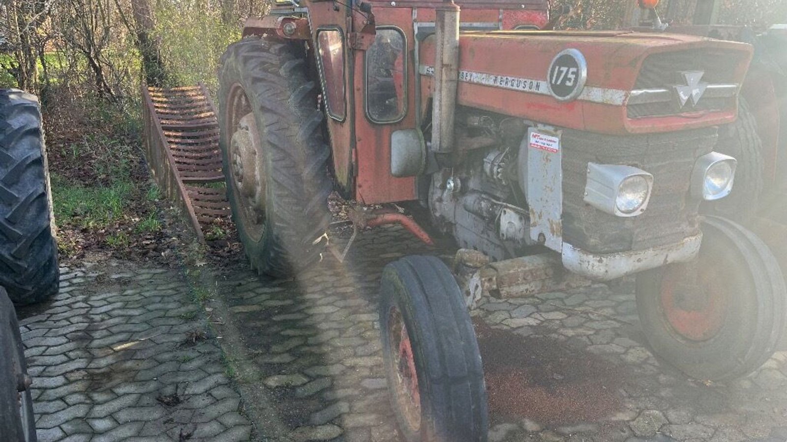 Traktor des Typs Massey Ferguson 175 175, Gebrauchtmaschine in Rødovre (Bild 4)