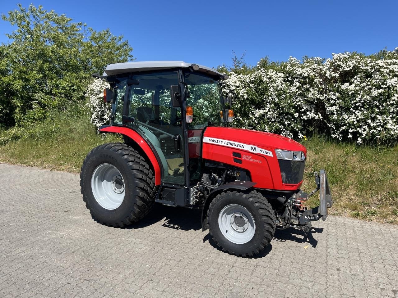 Traktor des Typs Massey Ferguson 1765M HC, Gebrauchtmaschine in Jelling (Bild 4)