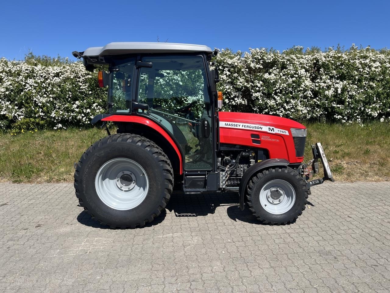 Traktor des Typs Massey Ferguson 1765M HC, Gebrauchtmaschine in Jelling (Bild 3)