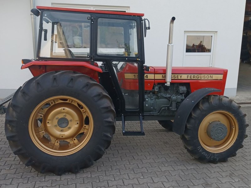 Traktor Türe ait Massey Ferguson 194-4, Gebrauchtmaschine içinde Au/Hallertau (resim 1)