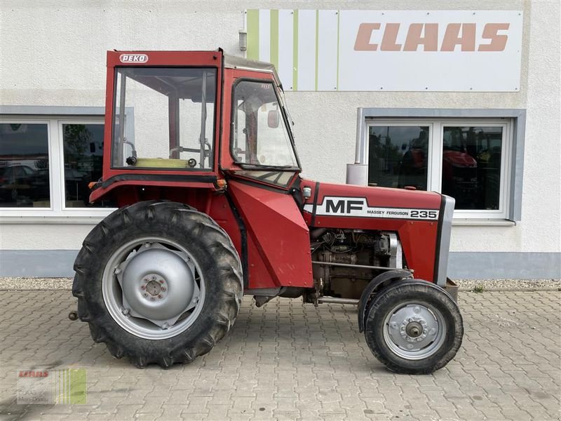 Traktor des Typs Massey Ferguson 235, Gebrauchtmaschine in Aurach (Bild 1)