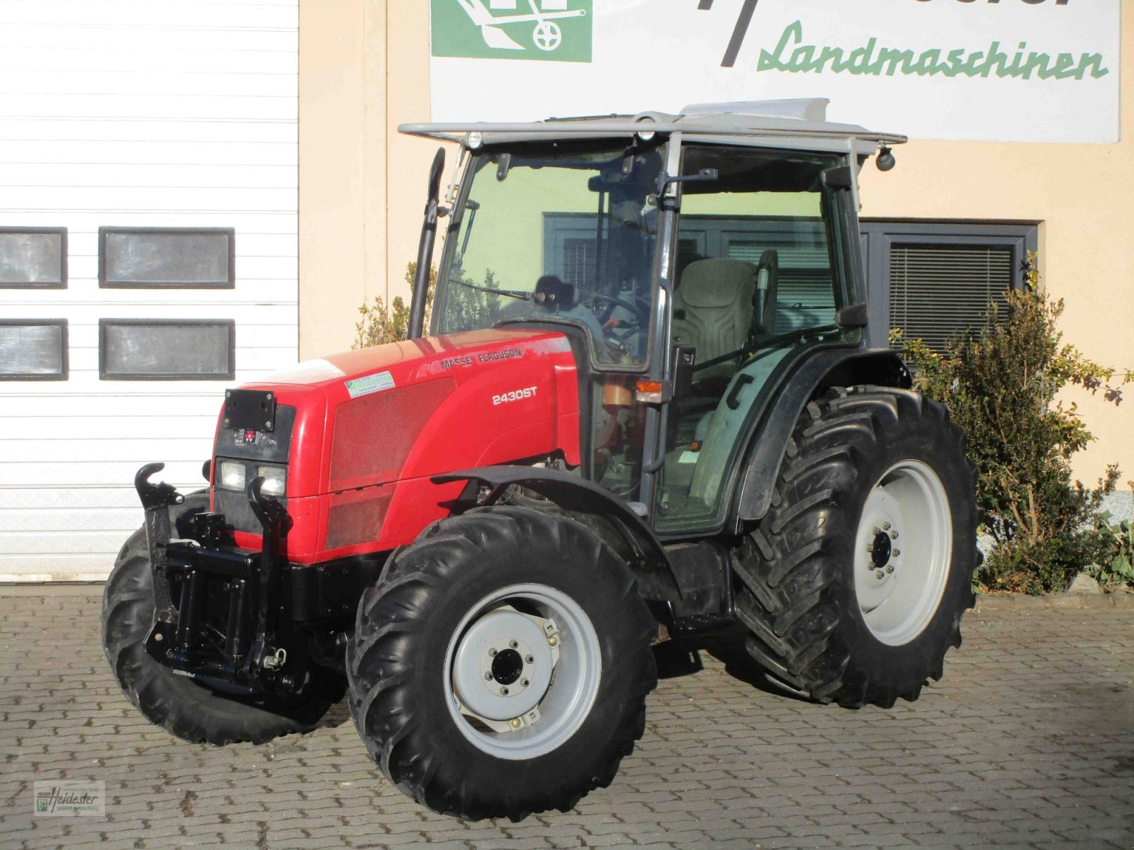 Traktor Türe ait Massey Ferguson 2430, Gebrauchtmaschine içinde Wildenberg (resim 1)