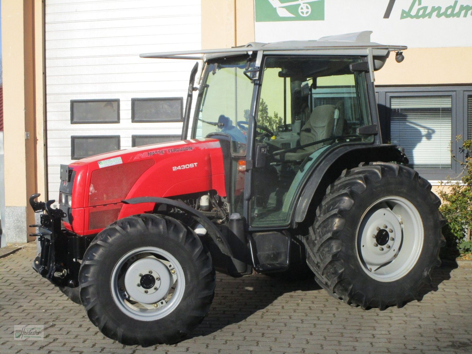 Traktor Türe ait Massey Ferguson 2430, Gebrauchtmaschine içinde Wildenberg (resim 4)